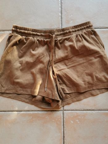 Short en suédine