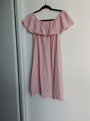 Robe rose courte genou pâle épaule denudé Kiabi  Taille 36 – Lyocell – Très bon état