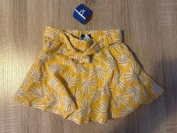 Jupe neuve okaibi jaune 3 ans 