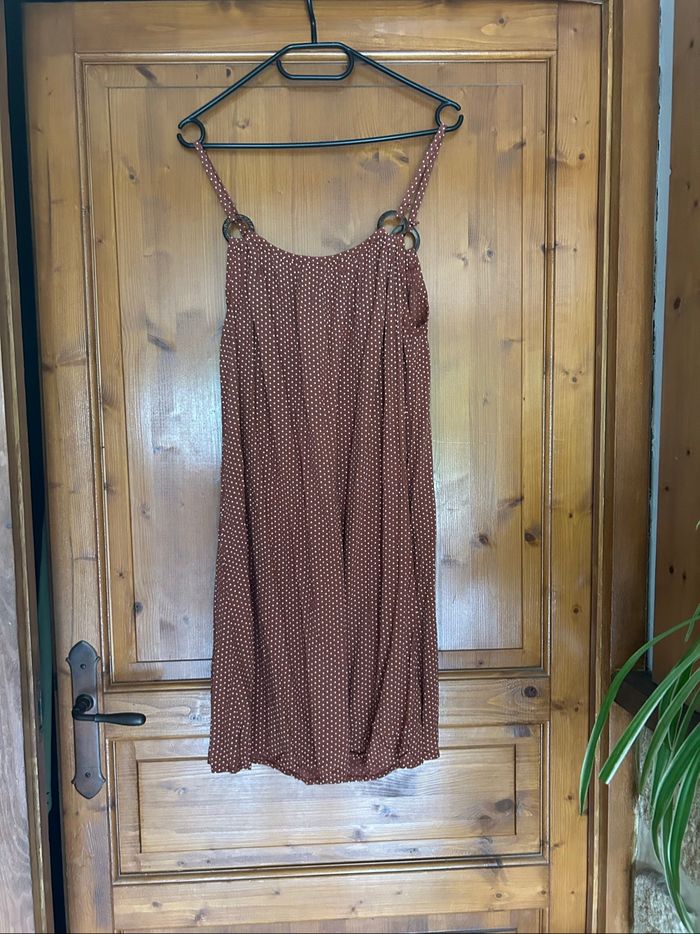 Robe marron à pois et bretelles - photo numéro 3