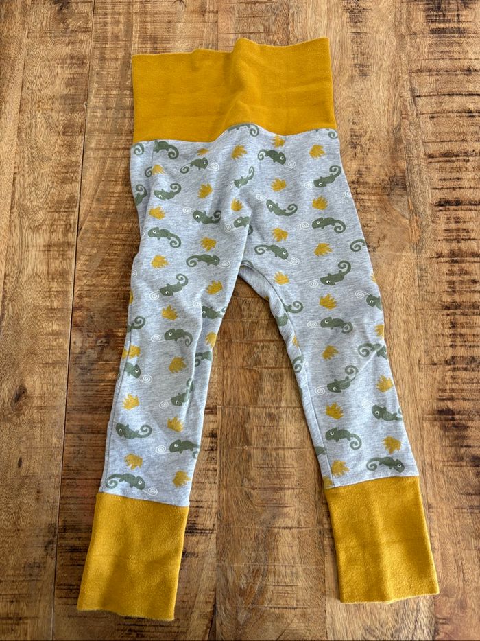 3 pantalons 18-24 mois - photo numéro 2