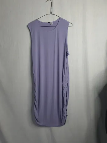 Robe lilas neuve