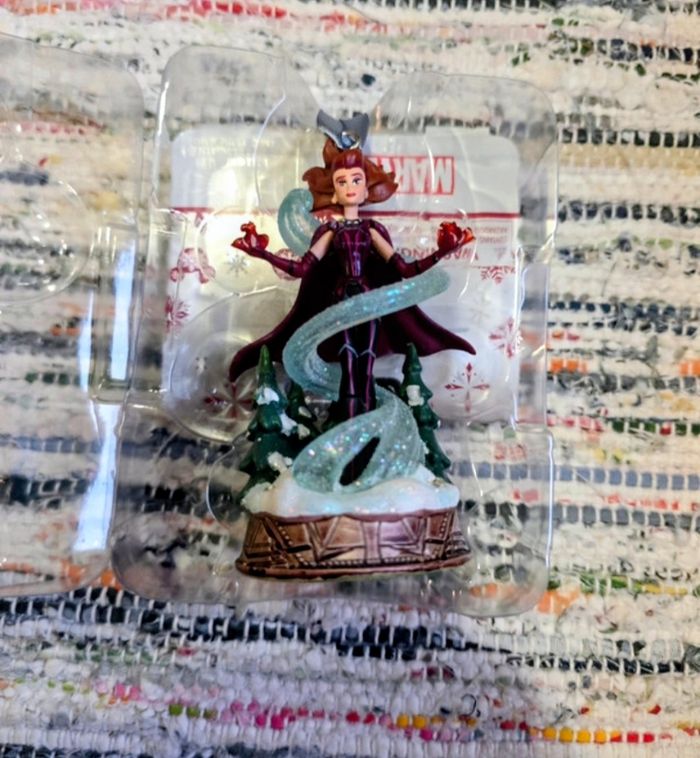 Ornements disneyland Marvel - photo numéro 2