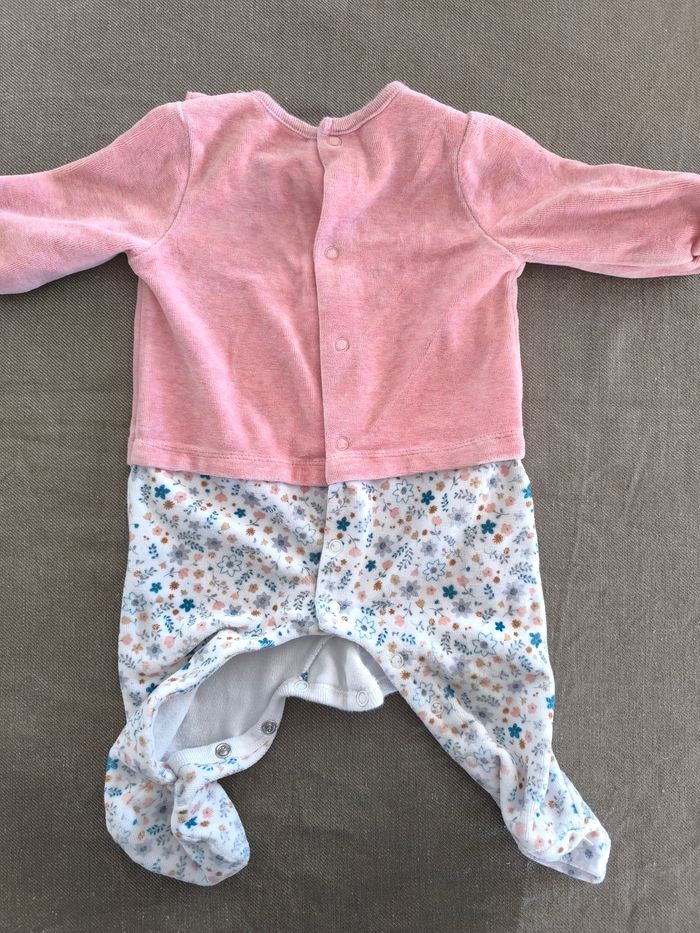 Lot de pyjamas - photo numéro 6