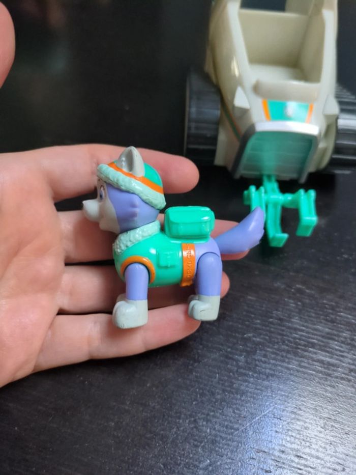 Figurine et véhicule Everest pat patrouille - photo numéro 2