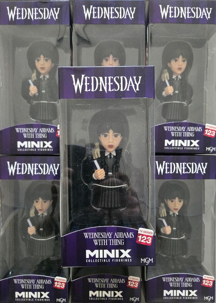 Mini Figurine Minix  Wednesday Addams With Thing (Tv Série 123) neuve sous scellé - photo numéro 2