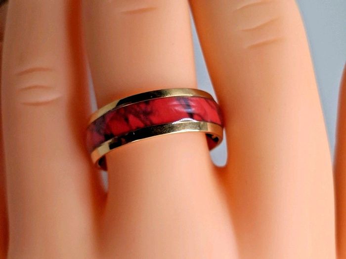bague anneau de mariage alliance unisex en acier inoxydable + doré + laque rouge  taille 11 - photo numéro 2