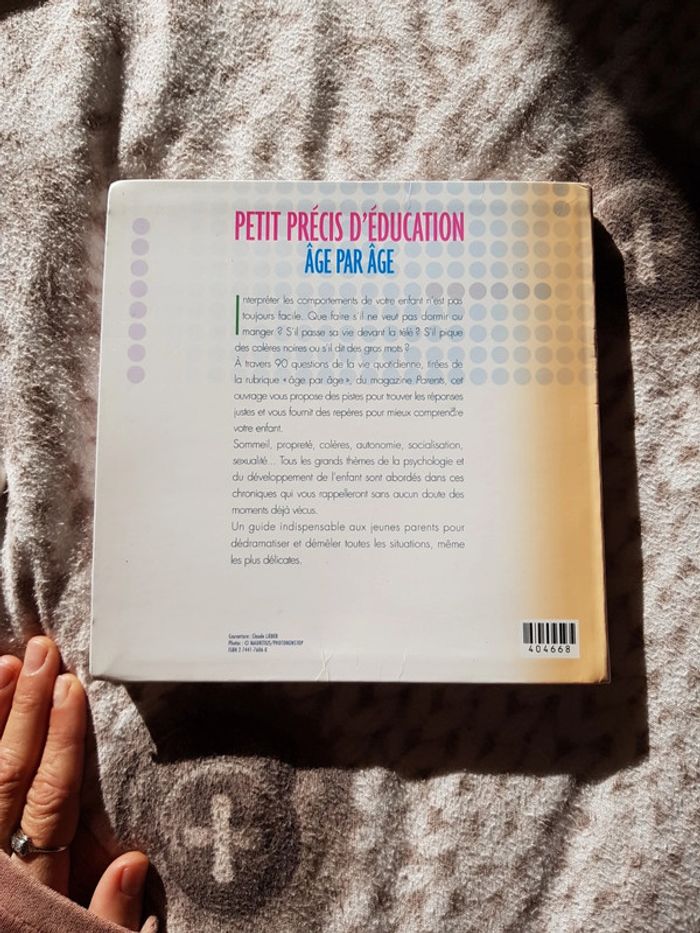 Petit précis d'éducation âge par âge de 6 mois a 6 ans - photo numéro 2