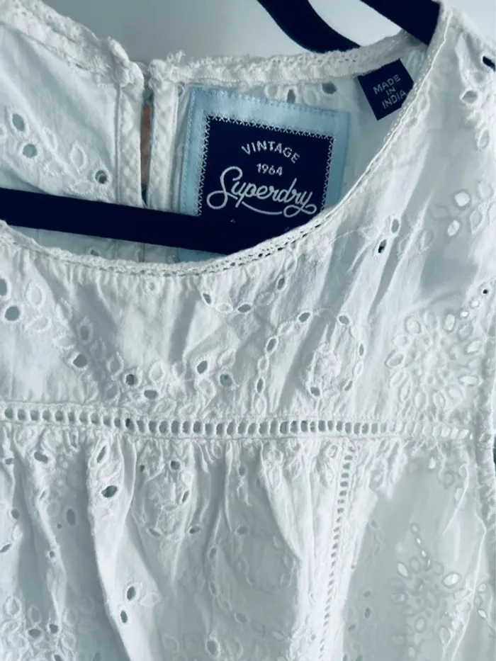 Jolie débardeur broderie anglaise Superdry vintage taille 44 - photo numéro 3