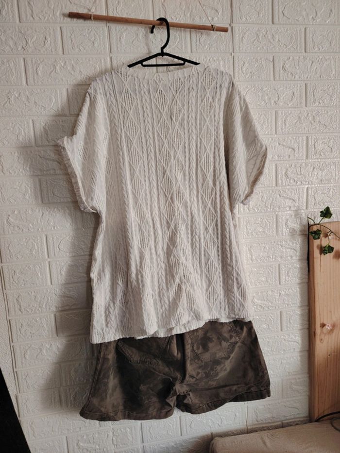 Ensemble short kaki, tee-shirt blanc et tour de cou - photo numéro 7