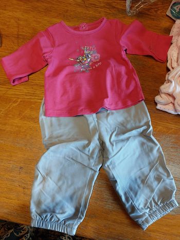 Ensemble t shirt + pantalon