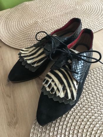 Mocassins en daim et cuir couleur noire et zébrée