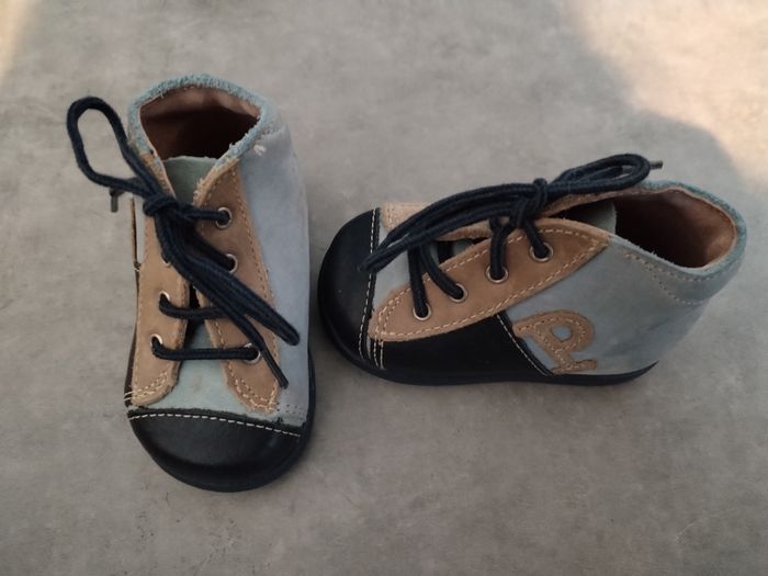 2 paires de chaussures taille 17 - photo numéro 4