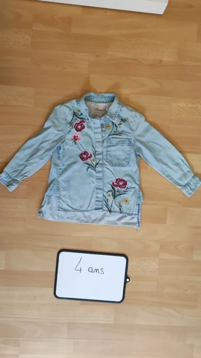 Chemise en jean taille 4 ans