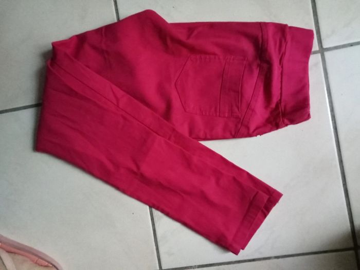 Lot de deux pantalons à 2€ - photo numéro 2