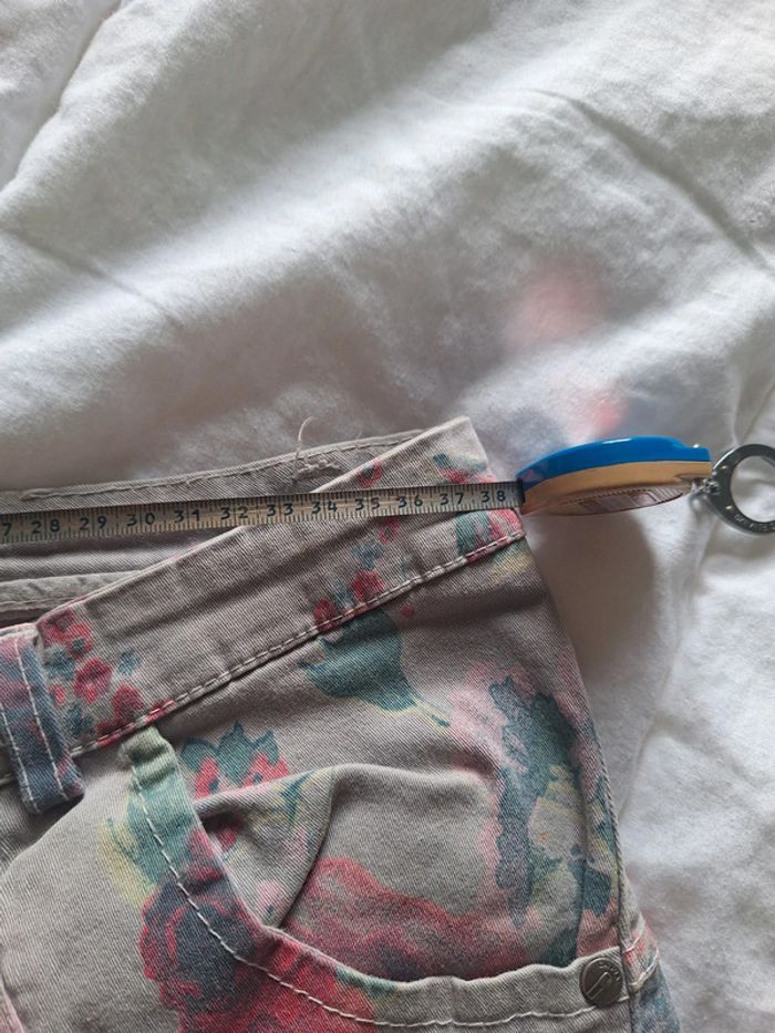 Joli pantalon fleuri - photo numéro 7