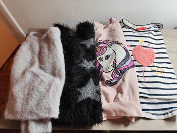 Lot de 4 pulls fille