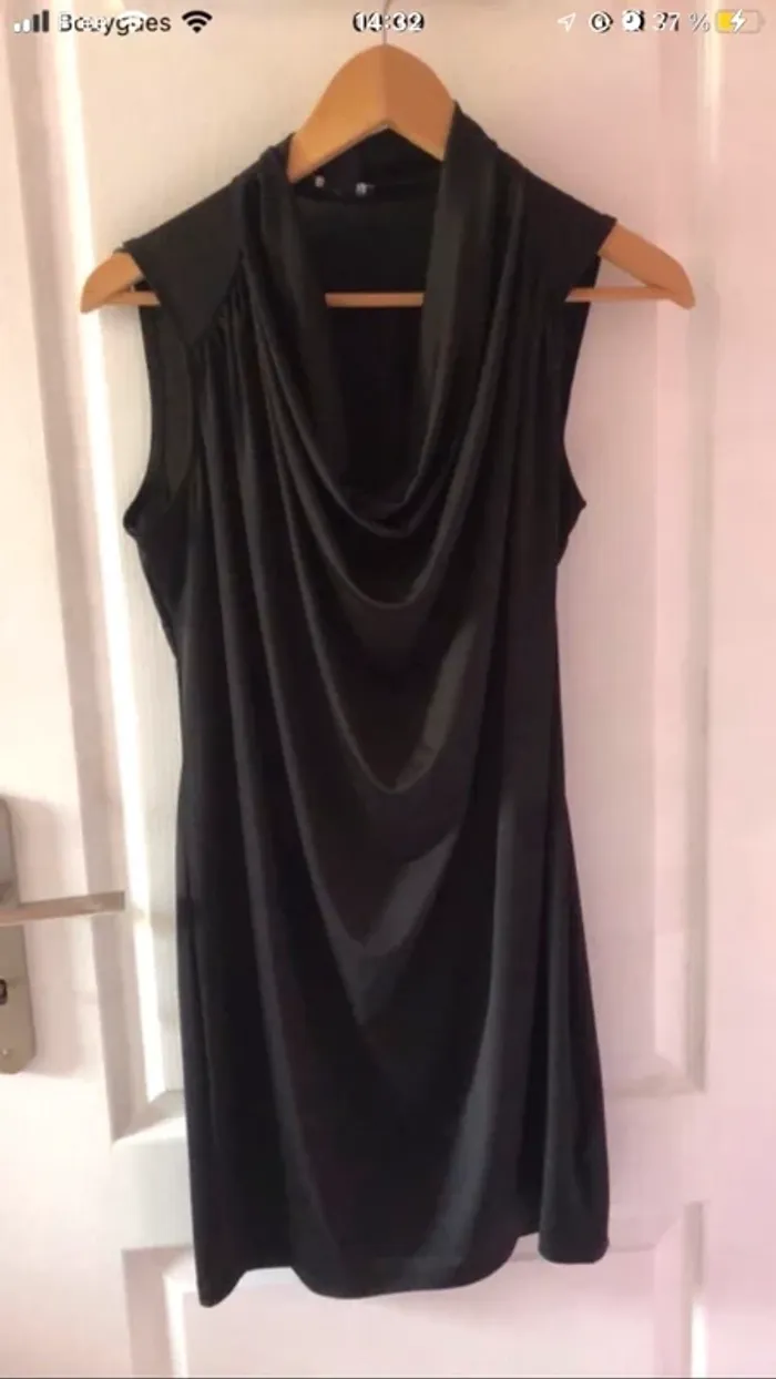 robe noir - photo numéro 4