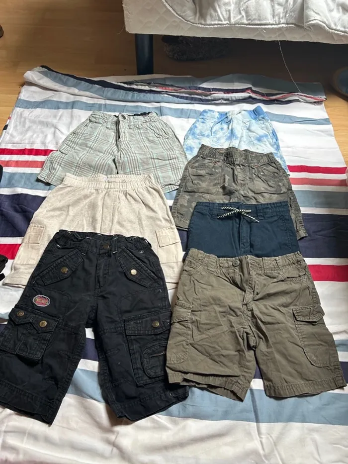Lot de 7 shorts garçon - Taille 4 ans