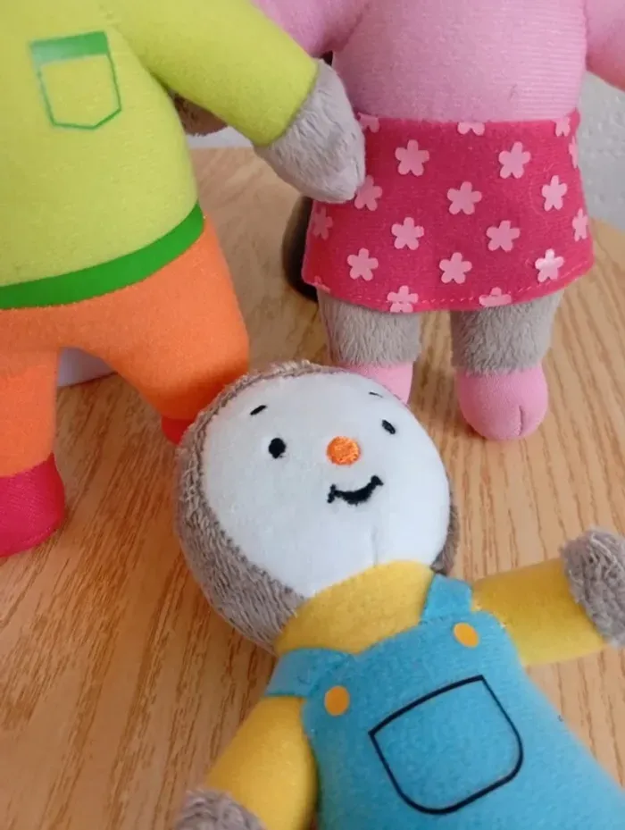 Lot peluches T'choupi et ses parents dessin tchoupi et doudou - photo numéro 4