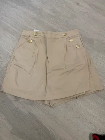 Jupe Short Beige avec boutons cyrillus
