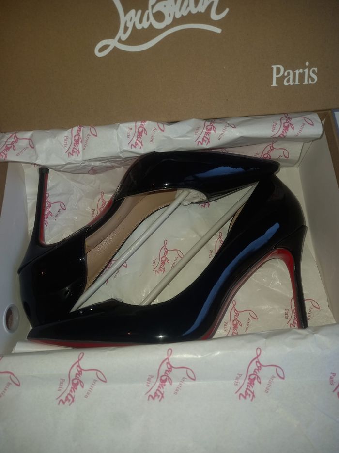 Louboutin neuf - photo numéro 2
