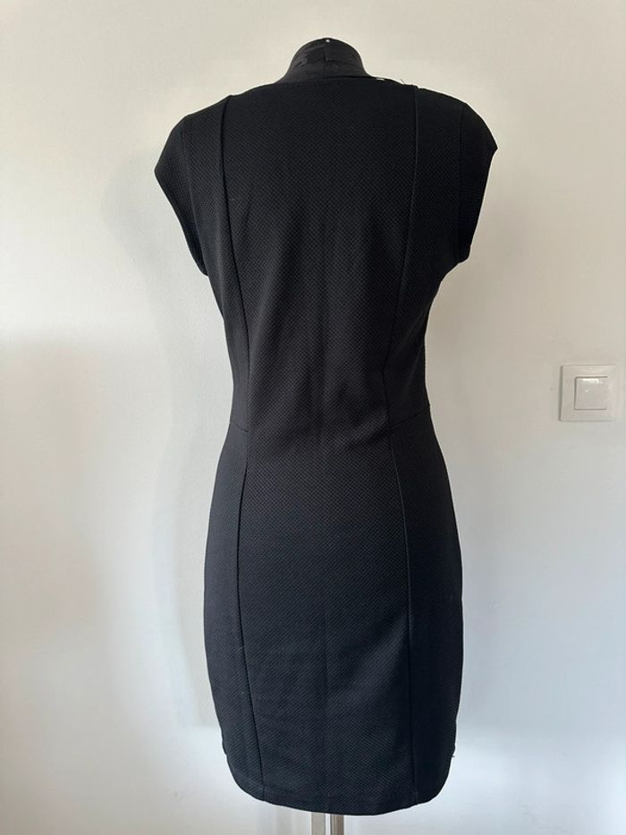 Robe noire cintrée Mosquitos - photo numéro 5