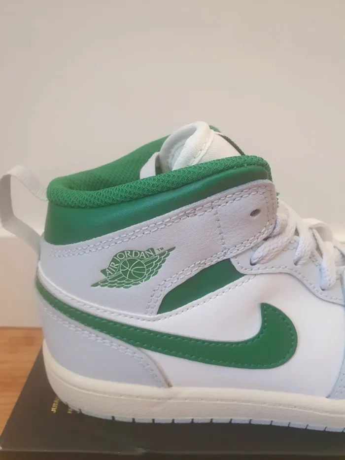 Nike Jordan 1 Mid (35) - photo numéro 2