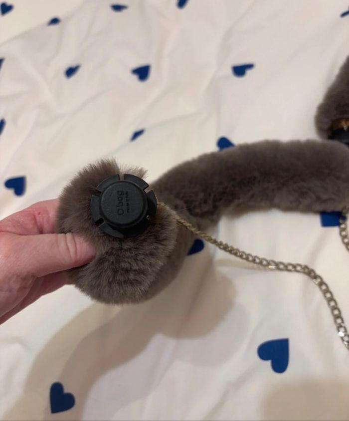Poignée sac obag grises fausses fourrure - photo numéro 2