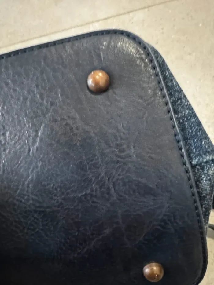 Sac fourre tout Desigual, 38x30cm, bon état - photo numéro 3