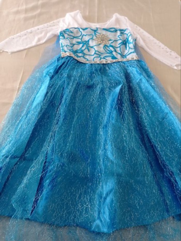 Déguisement princesse elsa et sa traîne 7ans - photo numéro 2