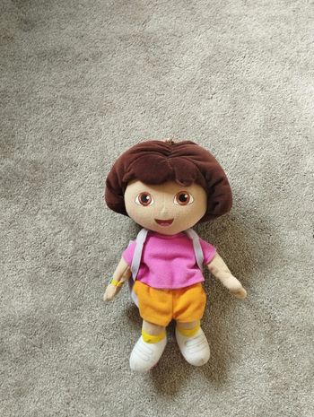 Peluche Dora