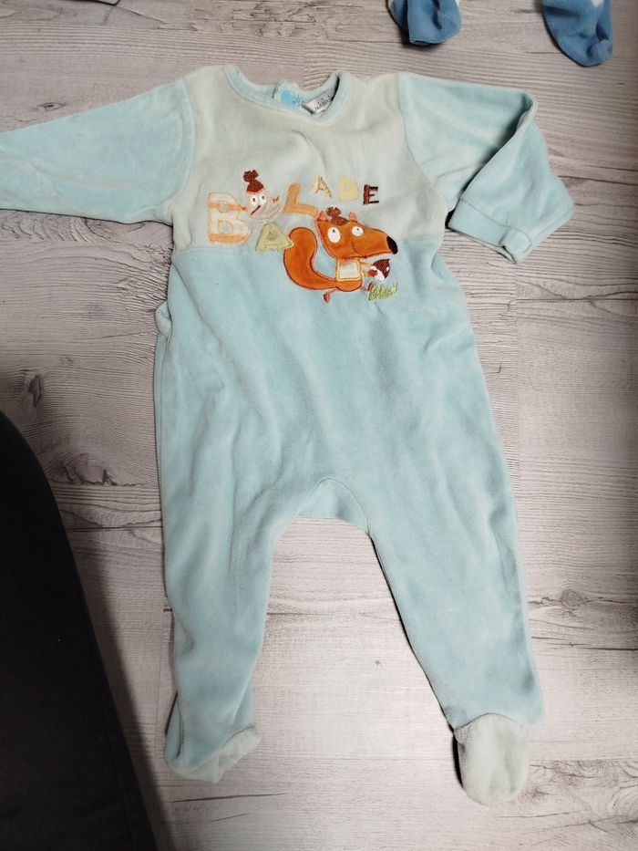 Lot de pyjamas taille 6 mois - photo numéro 3