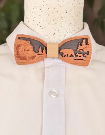 Nœud papillon artisanal en bois – Scène d’ours