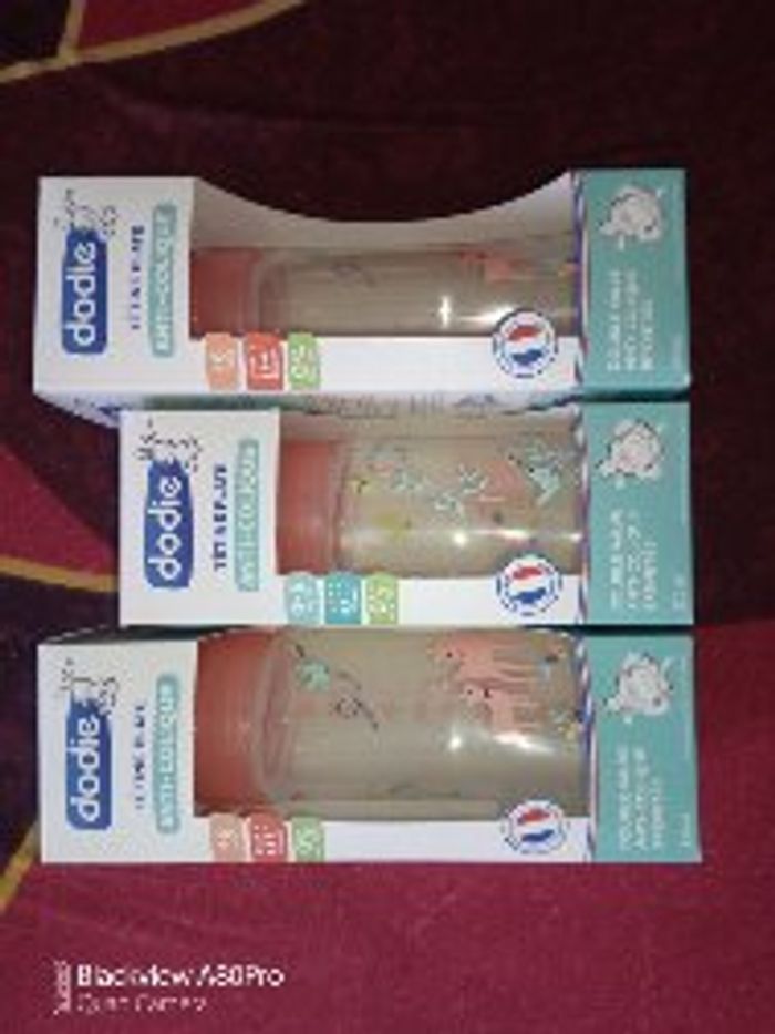 Lot 3 Biberon dodie anti colique lot 2 biberon 6 mois+ et 1 biberon 0-6mois - photo numéro 2