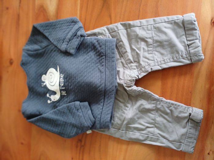 Lot 2 ensembles Tape à l’œil (TAO) - 6 mois - Très bon état - photo numéro 2