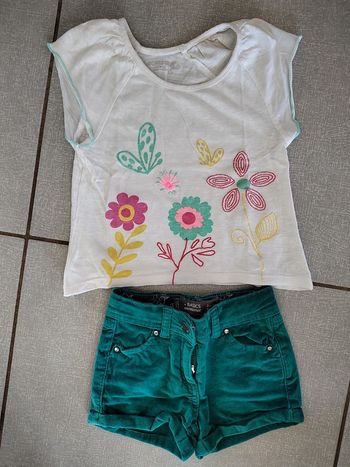 Ensemble t-shirt blanc / short vert T.2 A