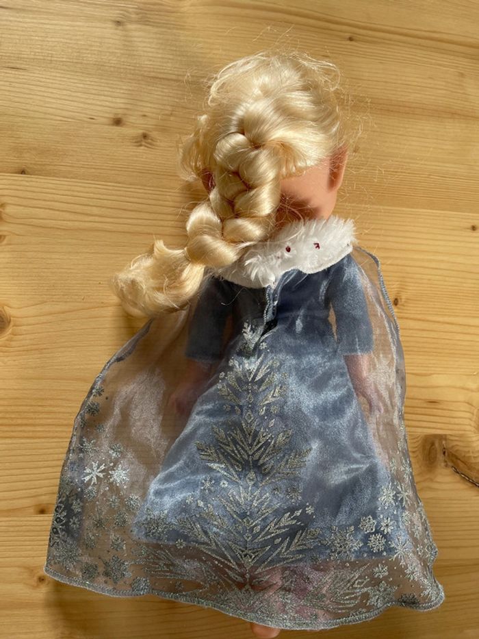 Poupée Reine des Neiges - photo numéro 3