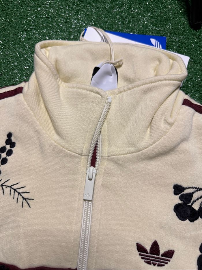 Adidas Originals X ASOS - Veste de survêtement à fleurs brodées - Babeurre / Taille S - photo numéro 6
