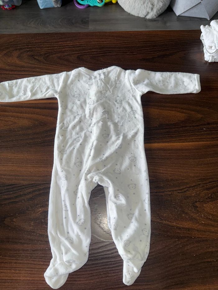 Lot de trois pyjamas - photo numéro 3