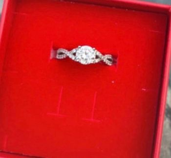 Bague en argent avec pierre