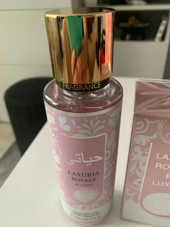 Brume et parfum Yara rose laxuria royale - photo numéro 3