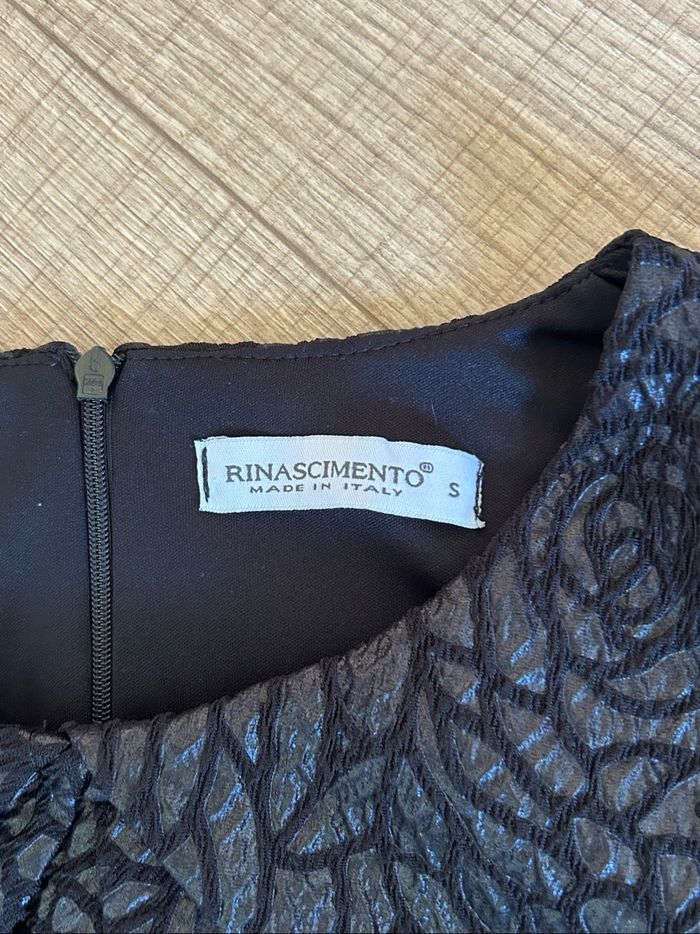 Robe noire à manches courtes Rinascimento taille S jamais portée - photo numéro 9