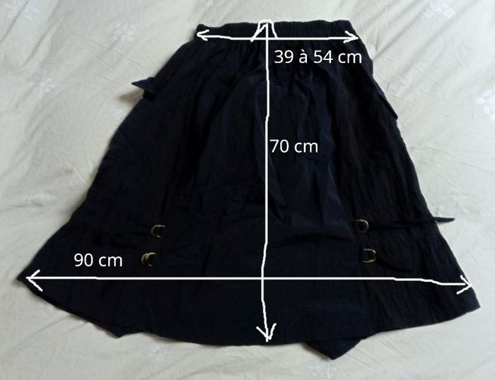 Jupe noire midi aspect froissé grande taille
