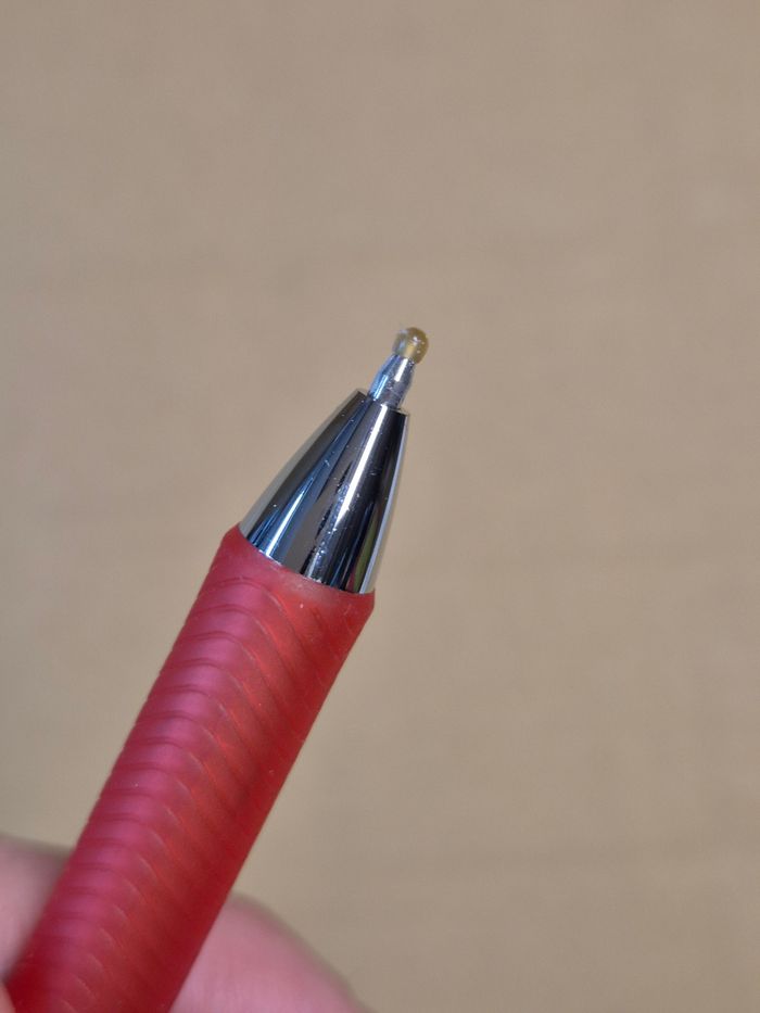 Lot 4 stylos Pentel Energel rouges - photo numéro 3