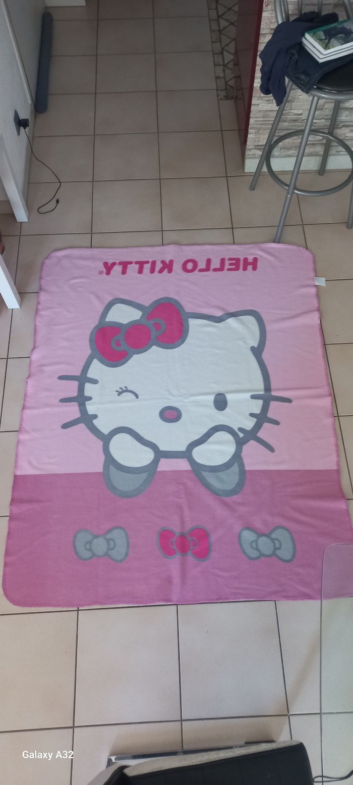 Plaid polaire hello kitty - photo numéro 2