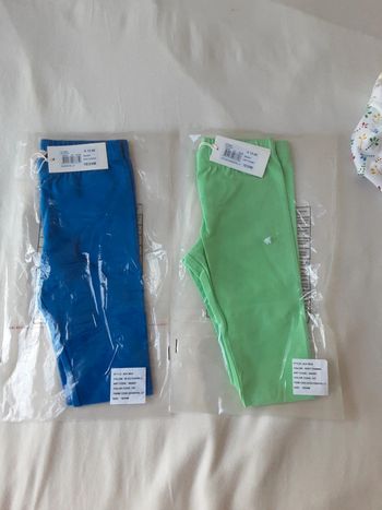 Lot de 2 leggings bleu et vert T. 18-24 mois (80-86 cm) NEUF