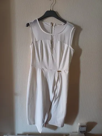 Robe M