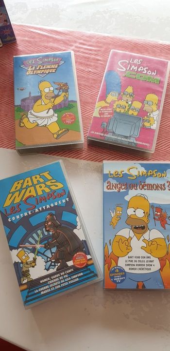 Lot de 4 VHS vintage les Simpson