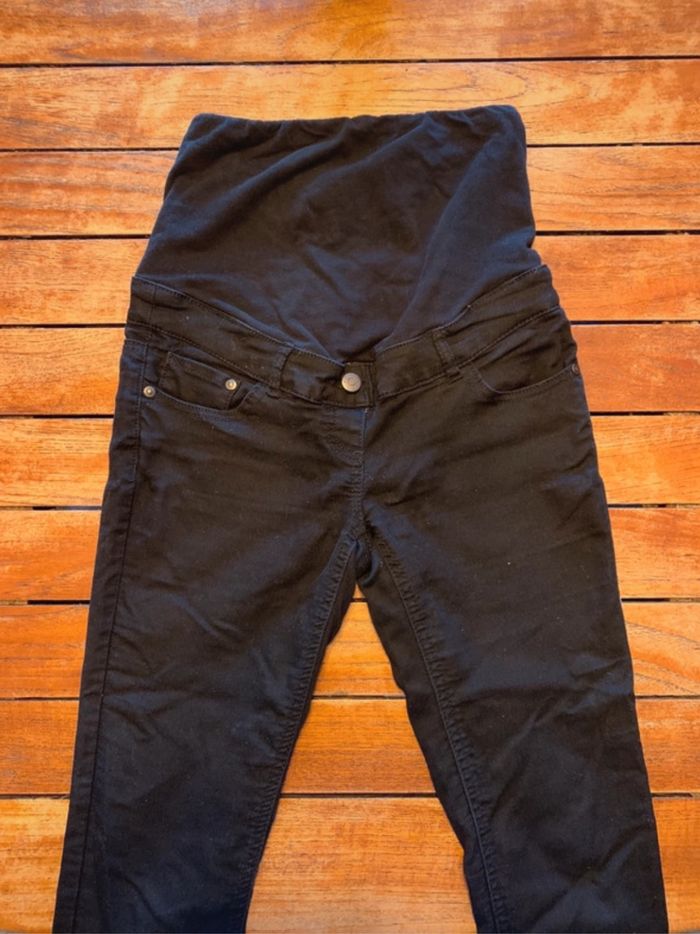 Pantalon noir de grossesse